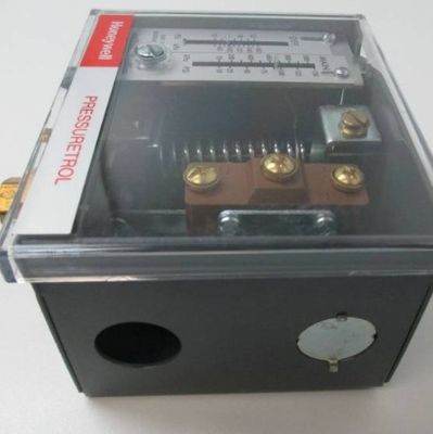 Honeywell L404F1102/U Auto Recycle Pressuretrol, -35 Degree - 150 Degree F Temperature Range, 10-150 psi Pressure Range