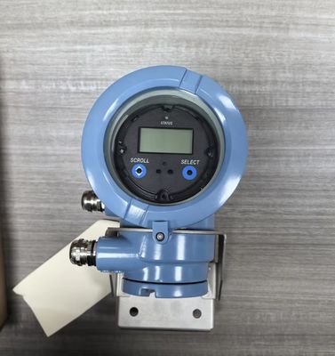 Brand New Emerson Micro Motion 1700R12AFFEZZZ Flow Transmitter with IP66 IP67 Protection for Field Mount Applications