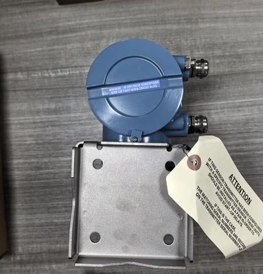 Brand New Emerson Micro Motion 1700R12AFFEZZZ Flow Transmitter with IP66 IP67 Protection for Field Mount Applications