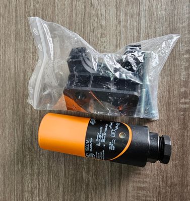 Durable IFM Inductive Sensor IB0016 IBE2020 with 20mm Sensing Range and Short-Circuit Proof Protection