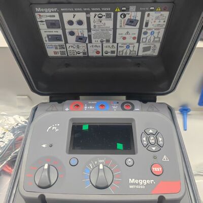 Megger MIT1025/2-US/UK/CN - 10kV Insulation Resistance Tester 