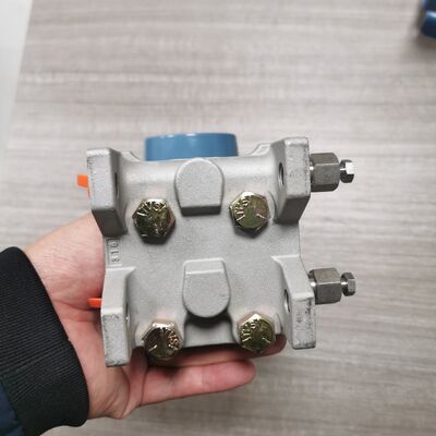 로즈마운트TM 3051 코플라너TM 압력 송신기 3051CD2A02A1JM6K5S5Q4 + + 0305RC32