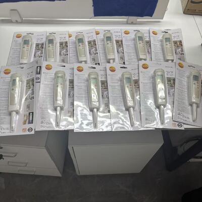 Testo 106 High Accuracy Core Thermometer for Food with Fast Reaction Time and Wide Measuring Range